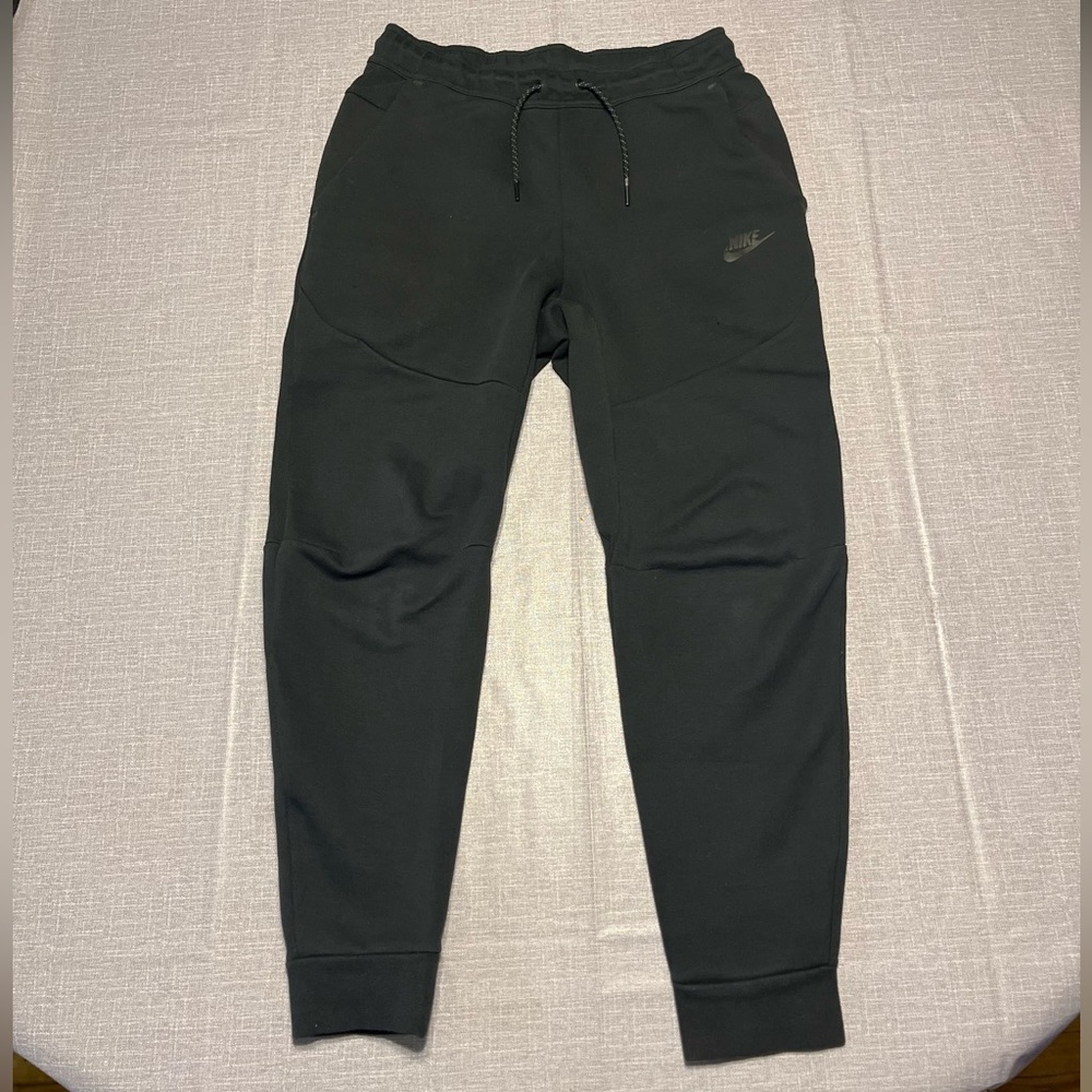 Black NIKE TECH SWEATS, Size S